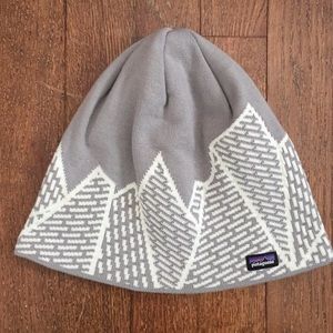 Patagonia knit beanie with fleece lining.